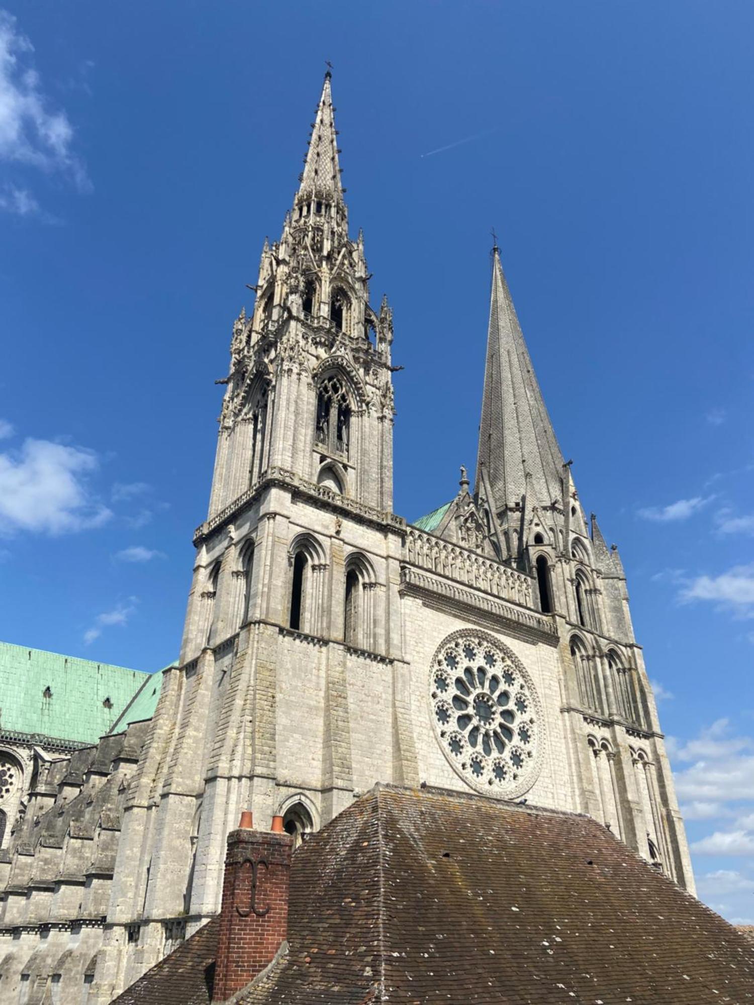 La Suite - Parvis Cathedrale Chartres Exterior foto